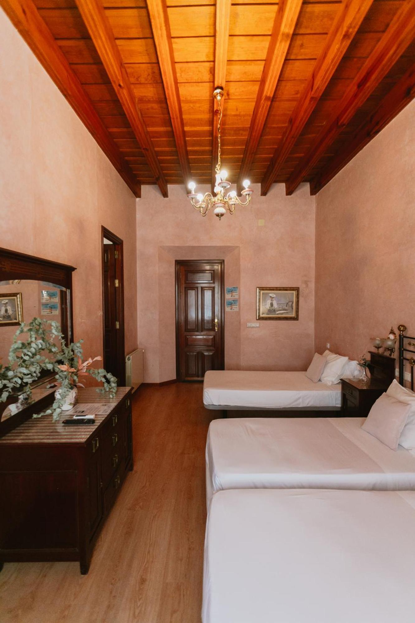 Komodo Casa Maravillas Rooms Seville Exterior photo