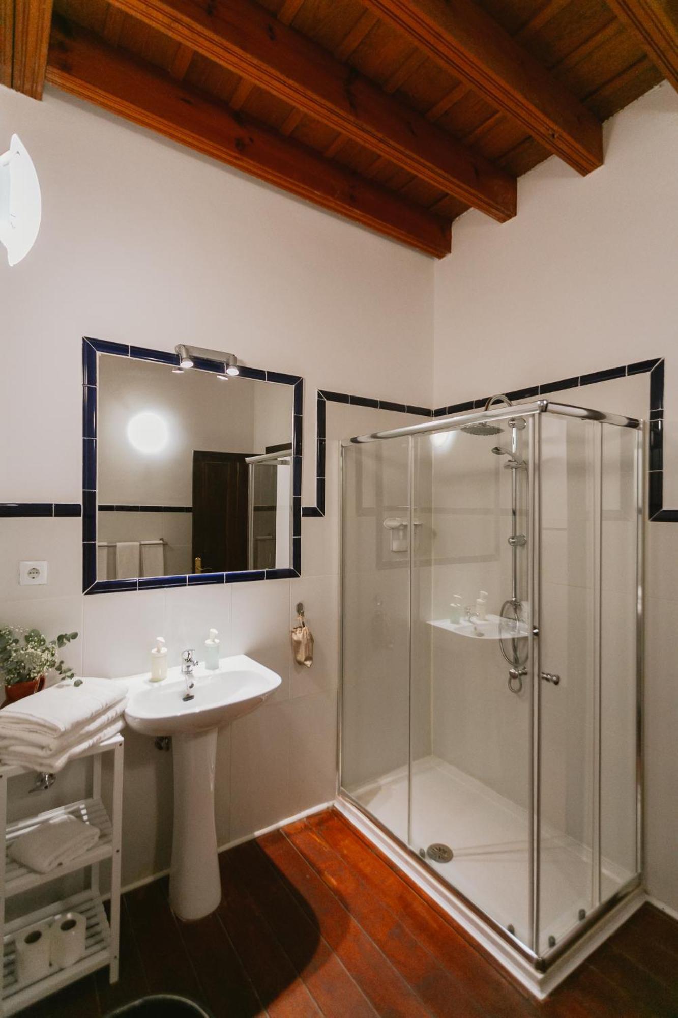 Komodo Casa Maravillas Rooms Seville Exterior photo