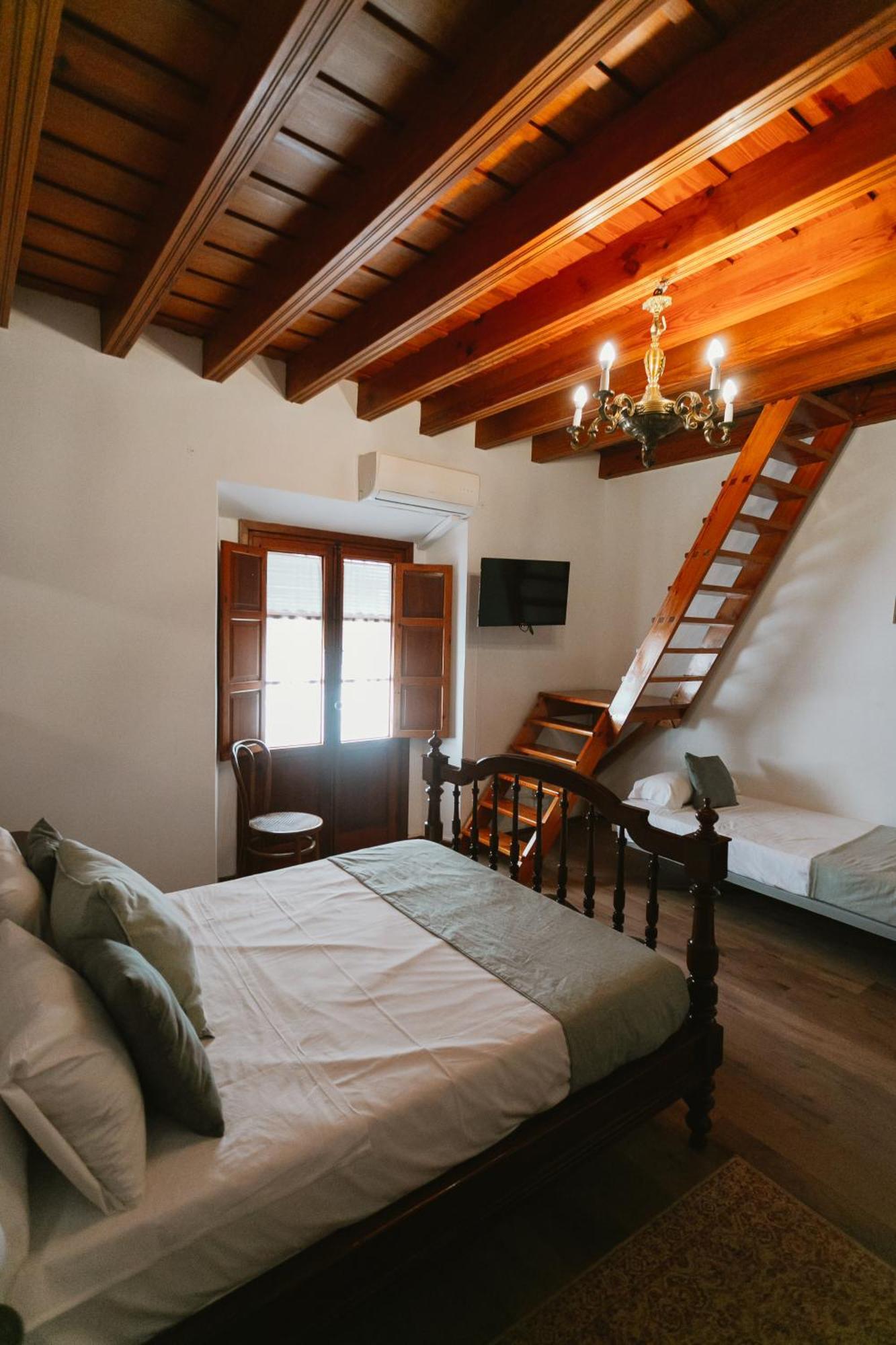 Komodo Casa Maravillas Rooms Seville Exterior photo