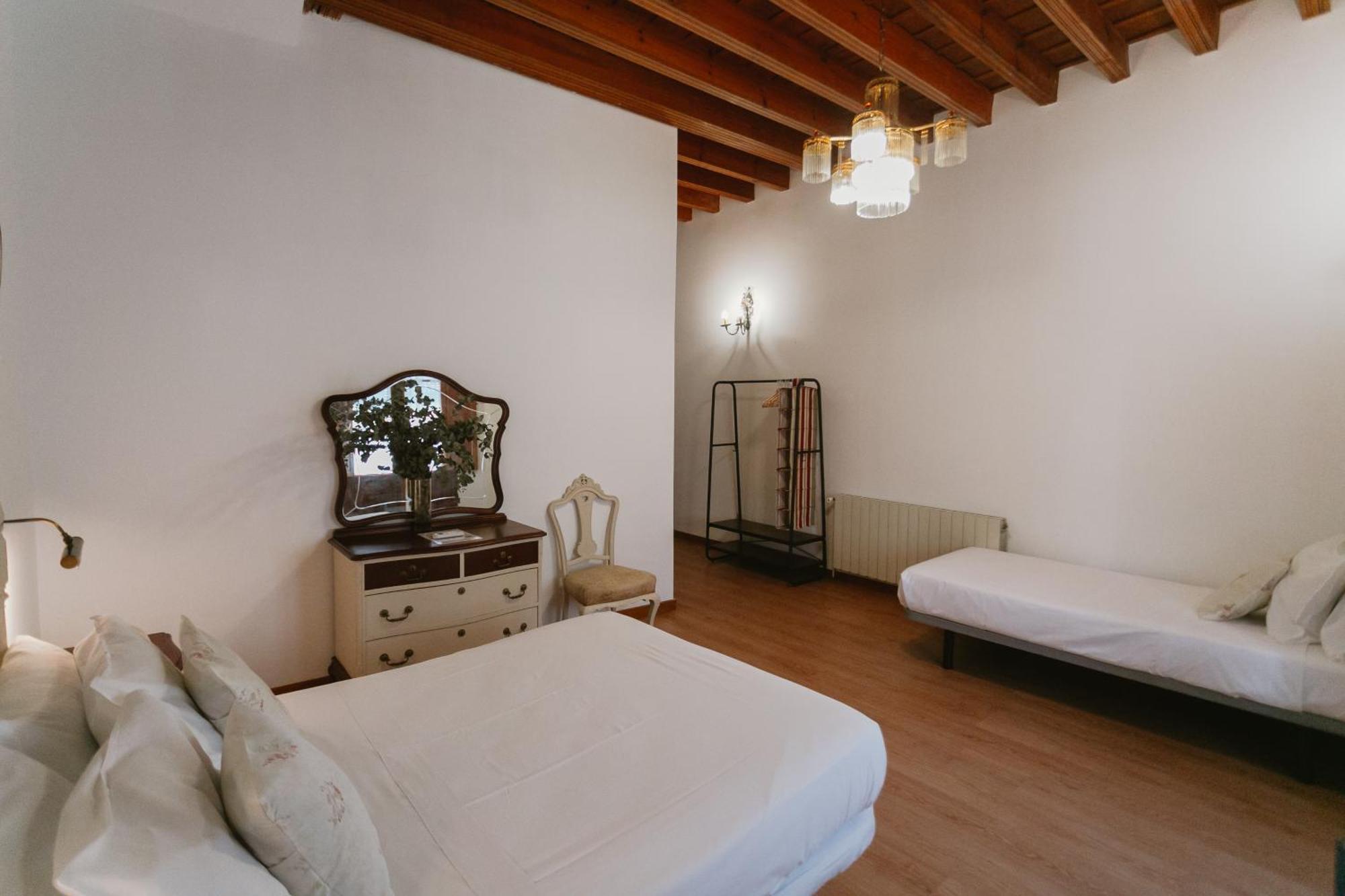 Komodo Casa Maravillas Rooms Seville Exterior photo