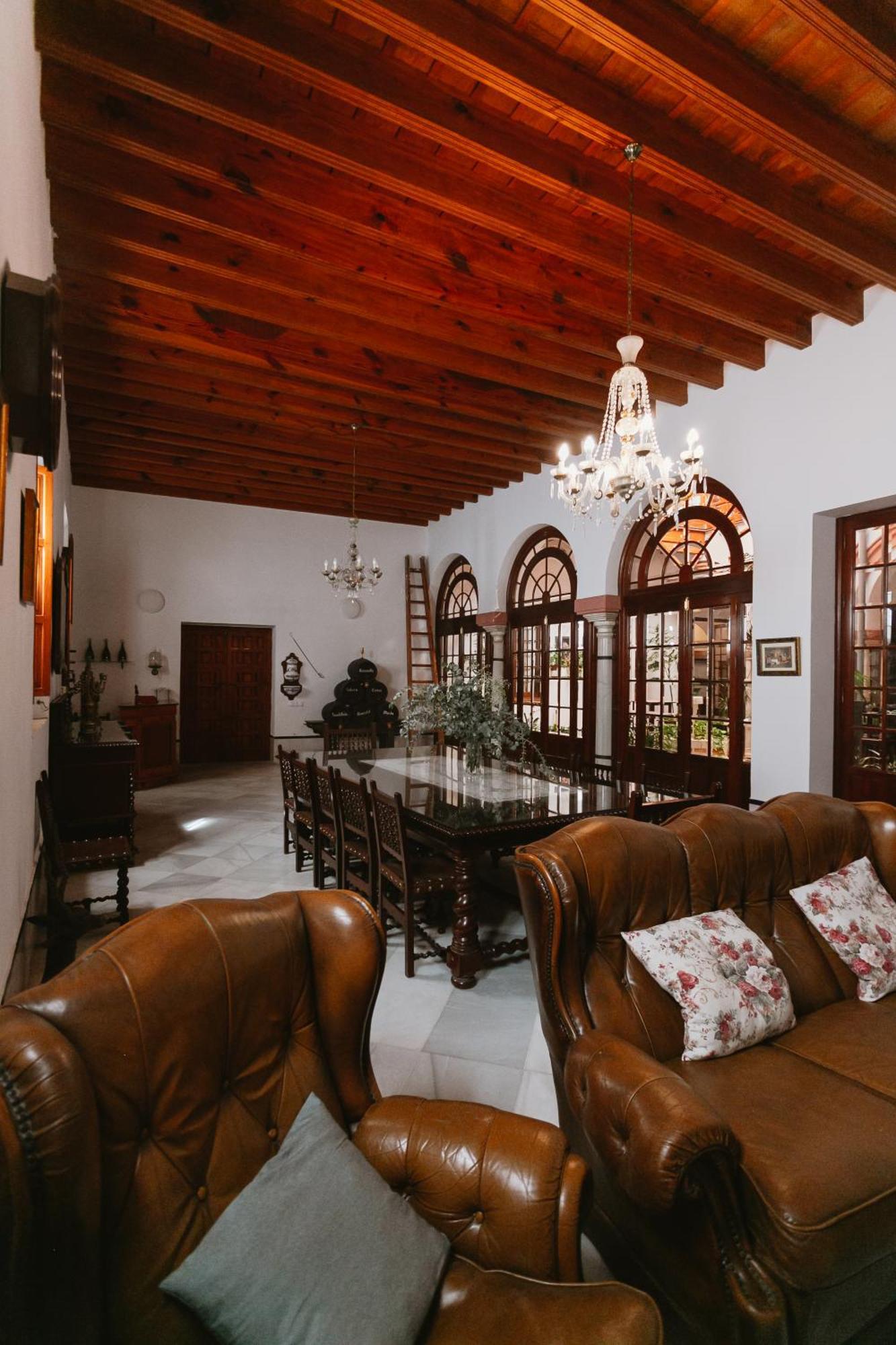 Komodo Casa Maravillas Rooms Seville Exterior photo