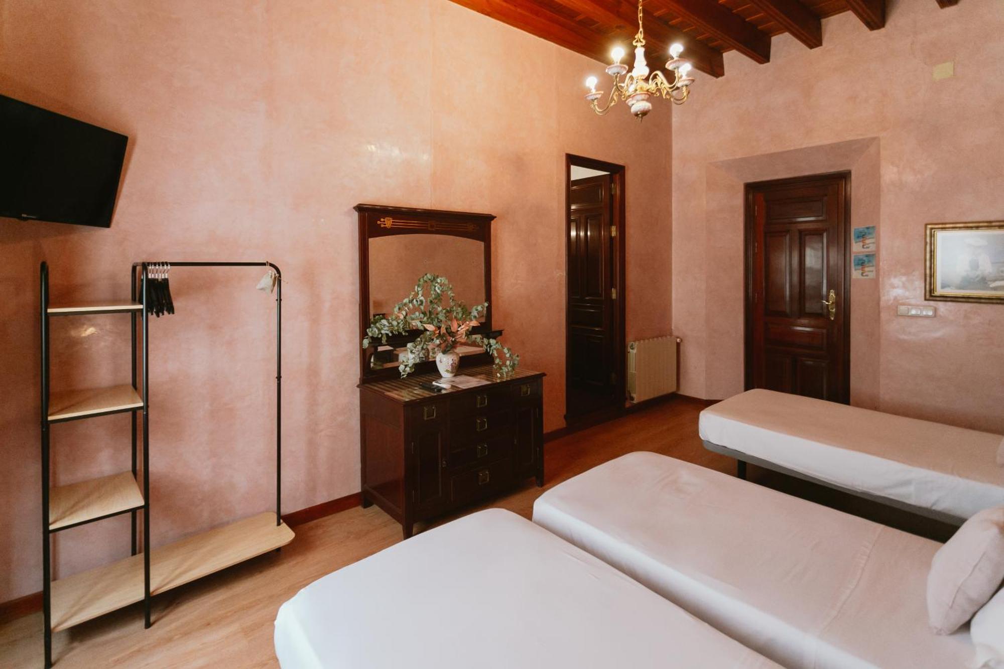 Komodo Casa Maravillas Rooms Seville Exterior photo