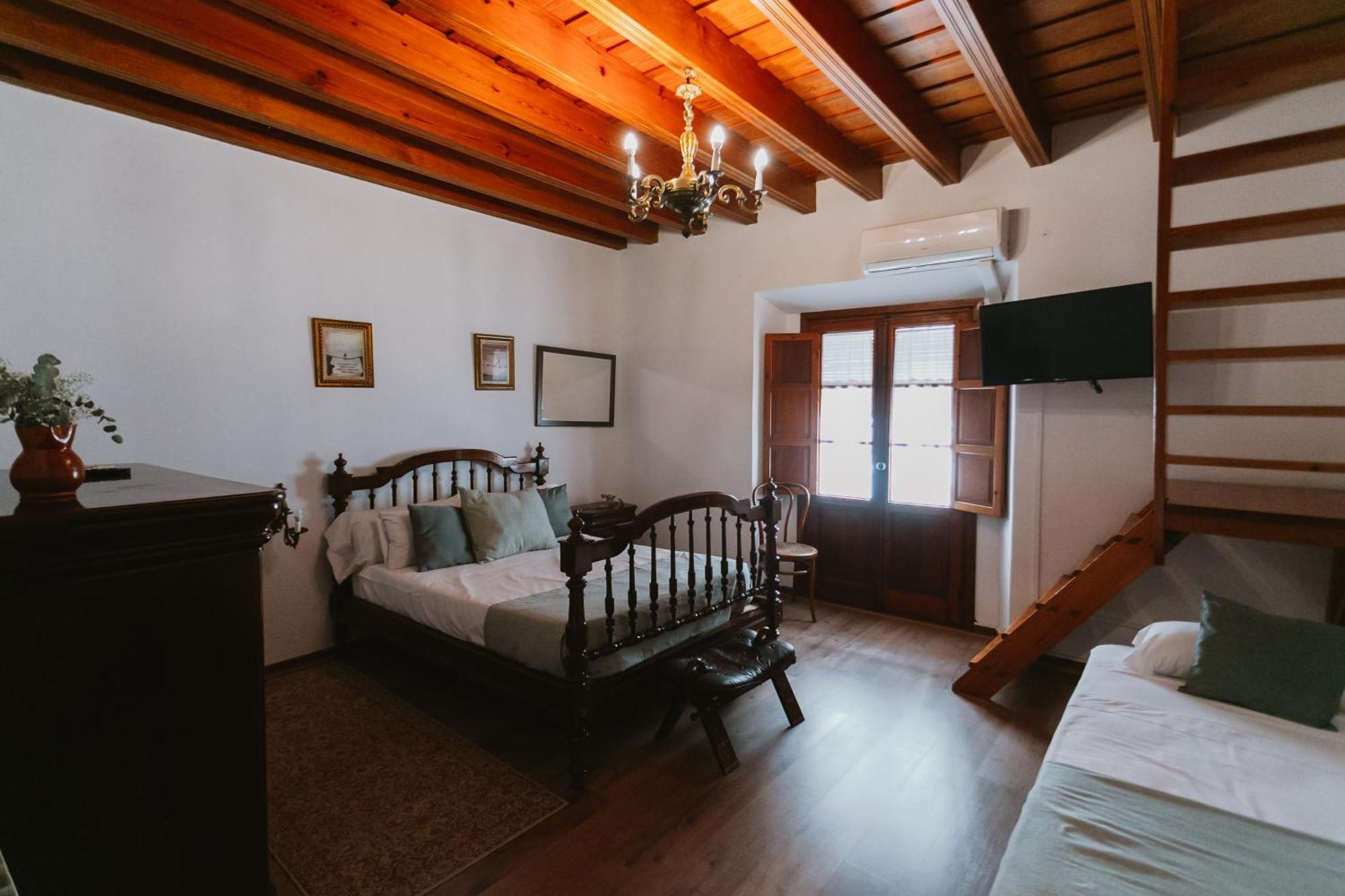 Komodo Casa Maravillas Rooms Seville Exterior photo