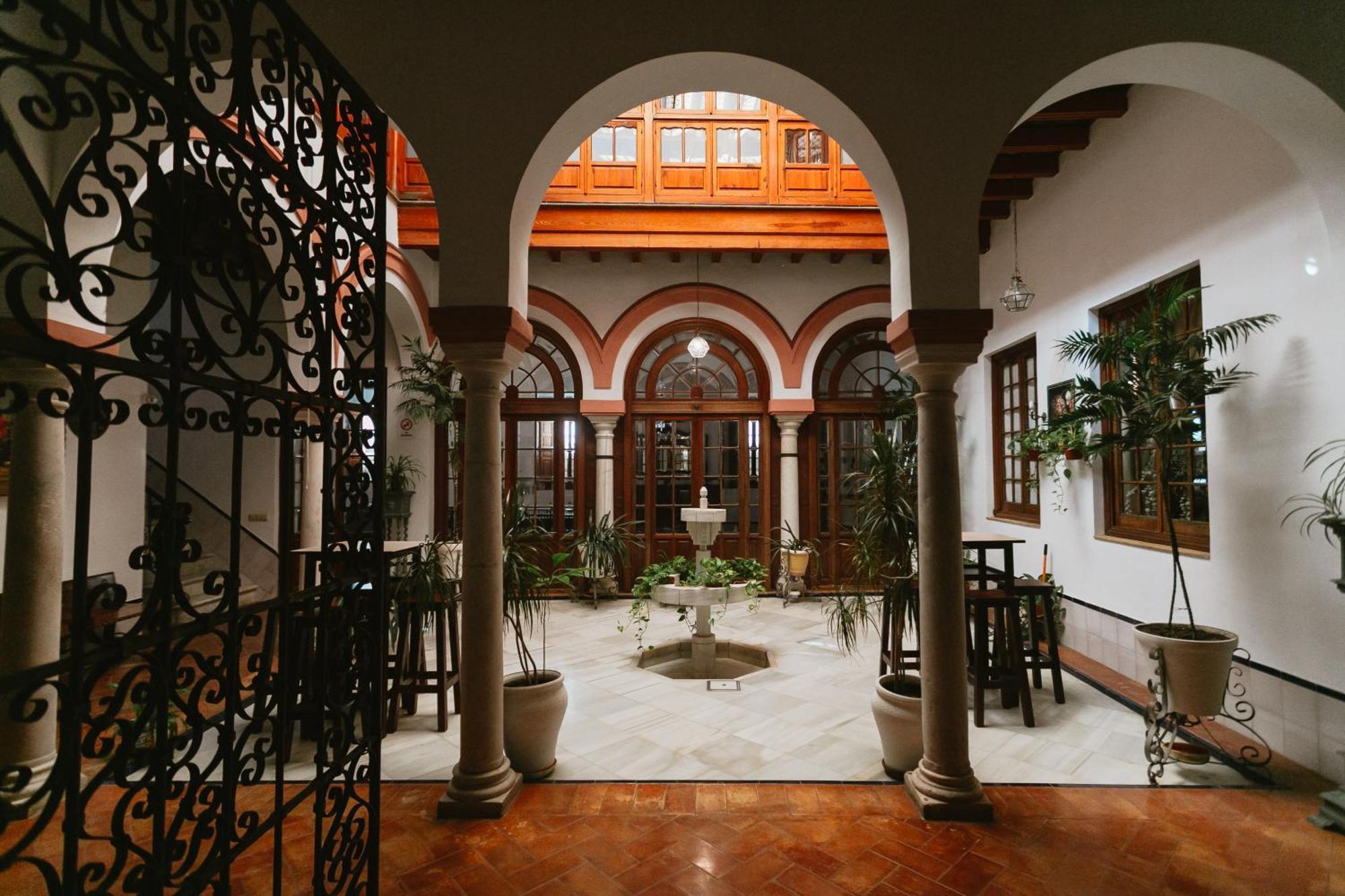 Komodo Casa Maravillas Rooms Seville Exterior photo